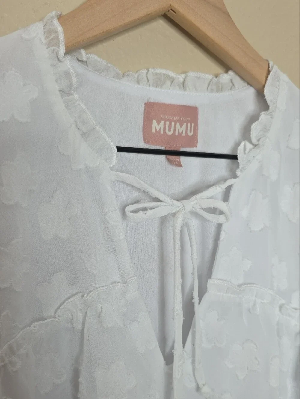 Show Me Your MuMu beautiful white